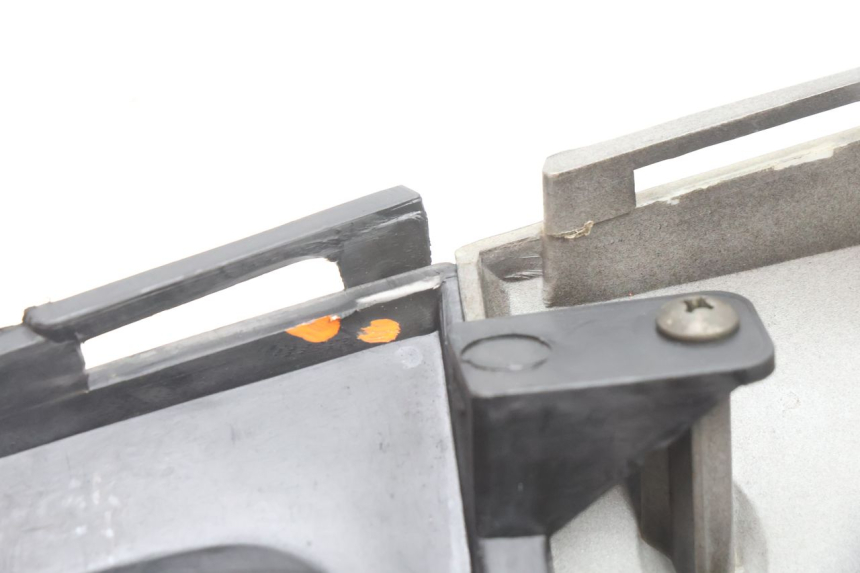 photo de TAPA BAJO ASIENTO IZQUIERDA KYMCO SUPER 8 2T 50 (2007 - 2013) - Otra vista del artículo
