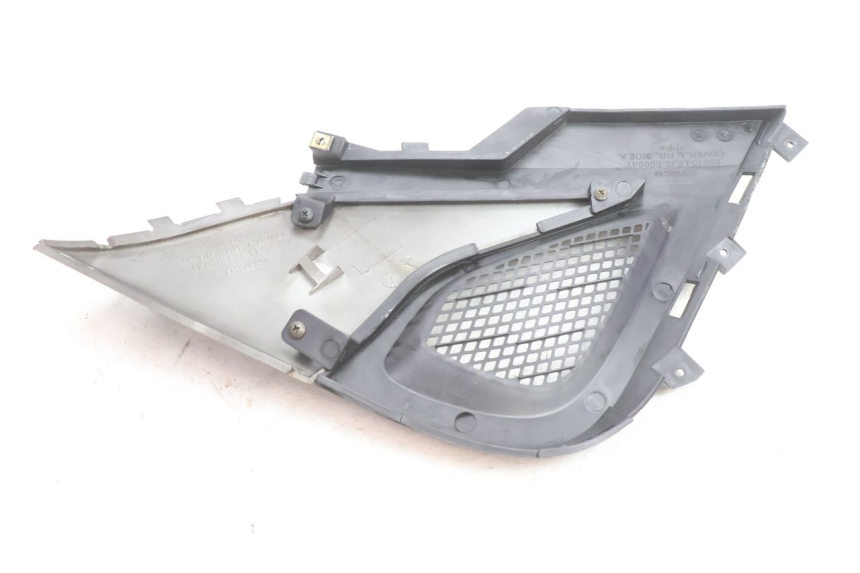 photo de TAPA BAJO ASIENTO IZQUIERDA KYMCO SUPER 8 2T 50 (2007 - 2013) - Estado de la superficie y material