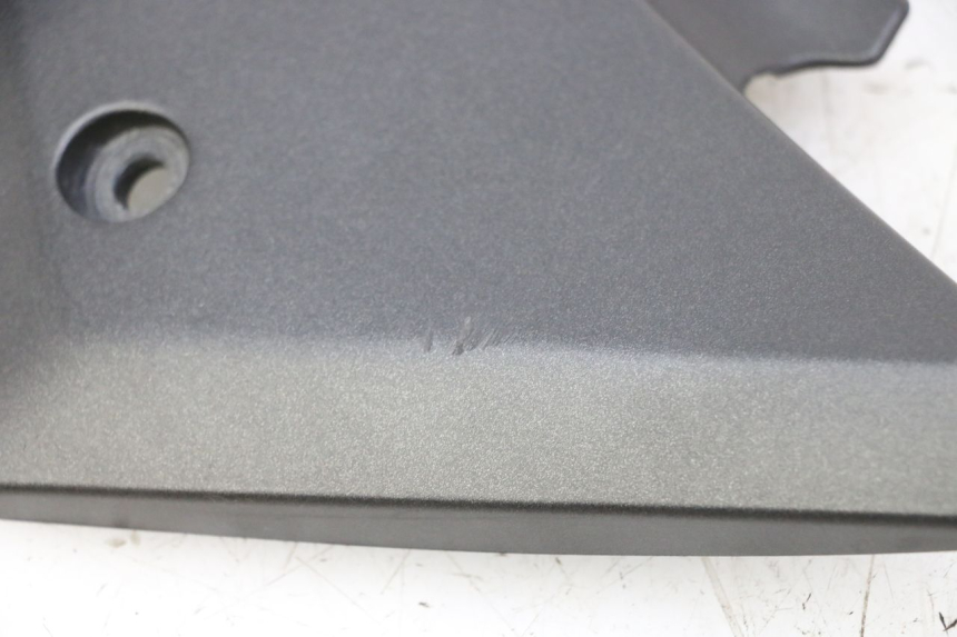 photo de TAPA BAJO ASIENTO IZQUIERDA SUZUKI SV S 650 (2003 - 2009) - Otra perspectiva