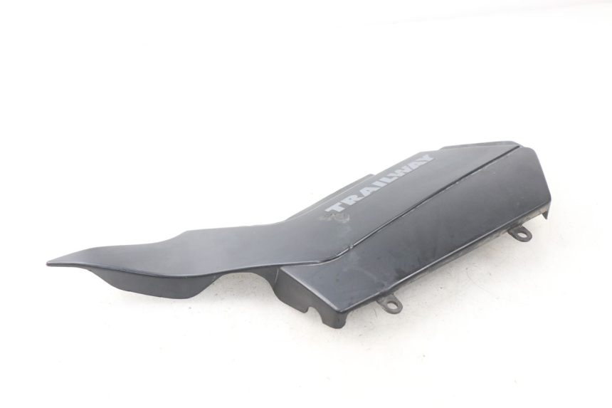 photo de TAPA BAJO ASIENTO IZQUIERDA YAMAHA TW 125 (1998 - 2002) - Otra perspectiva