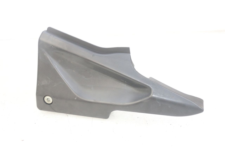 photo de TAPA DEBAJO DEL ASIENTO IZQUIERDO DAELIM VJ ROADWIN FI 125 (2008 - 2017) - Vista principal