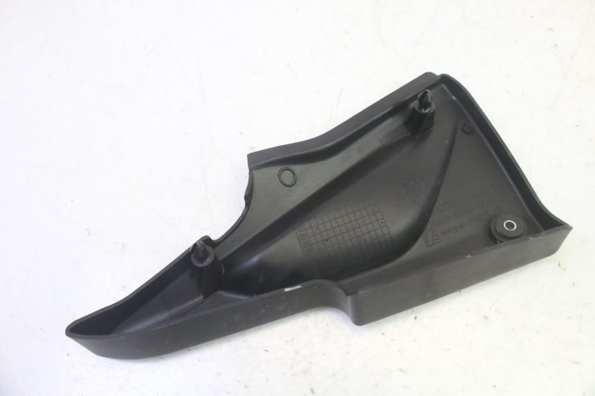 photo de TAPA DEBAJO DEL ASIENTO IZQUIERDO DAELIM VJ ROADWIN FI 125 (2008 - 2017) - Zoom estado de uso