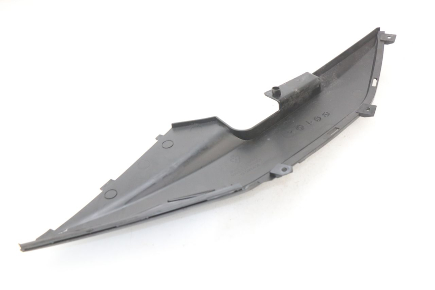 photo de TAPA BAJO ASIENTO IZQUIERDA KYMCO X-CITING XCITING 400 (2014 - 2018) - Detalle de la pieza