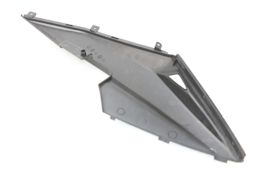 photo de TAPA BAJO ASIENTO IZQUIERDA KYMCO X-CITING XCITING 400 (2014 - 2018) - Zoom estado de uso