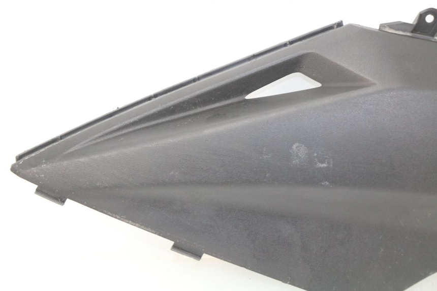 photo de TAPA BAJO ASIENTO IZQUIERDA KYMCO X-CITING XCITING 400 (2014 - 2018) - Otra perspectiva