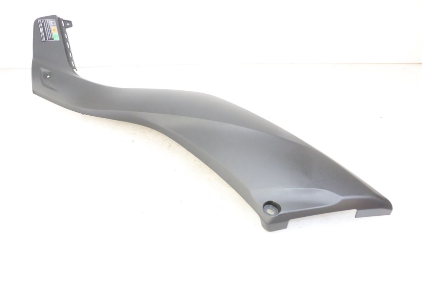 photo de TAPA BAJO ASIENTO IZQUIERDA YAMAHA XMAX X-MAX 125 (2021 - 2025) - Estado de la superficie y material