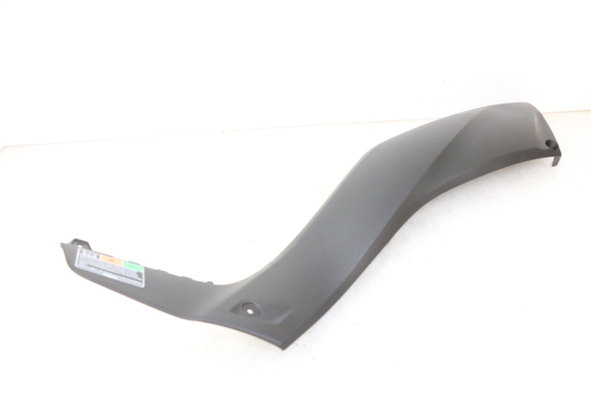 photo de TAPA BAJO ASIENTO IZQUIERDA YAMAHA XMAX X-MAX 125 (2021 - 2025) - Recambio usado revisado