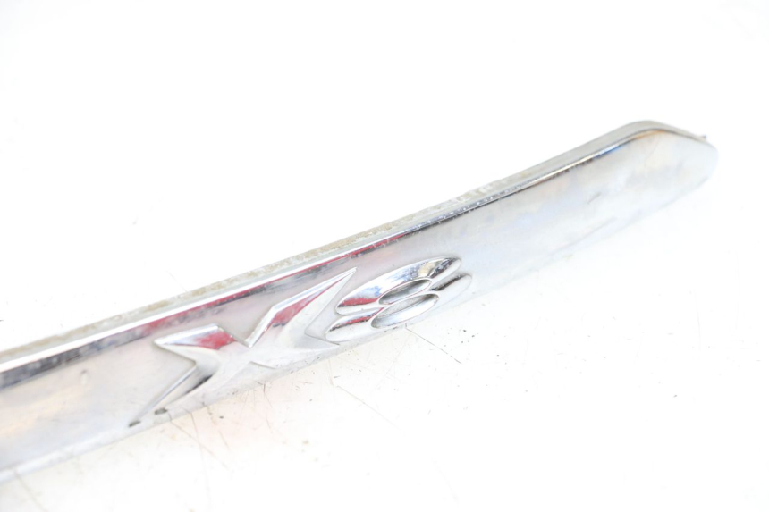 photo de TAPA BAJO ASIENTO IZQUIERDA PIAGGIO X8 125 (2004 - 2007) - Detalles de los puntos de fijación