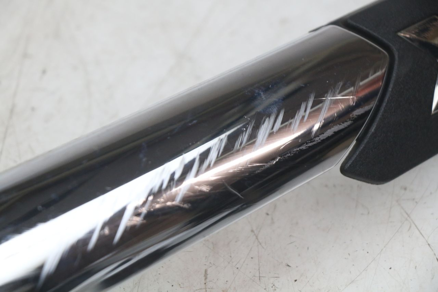 photo de TAPA DEBAJO DEL ASIENTO IZQUIERDO PIAGGIO XEVO - X EVO 125 (2007 - 2017) - Vista general del producto