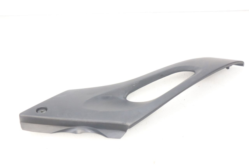 photo de TAPA BAJO EL ASIENTO IZQUIERDO. SUZUKI XF FREEWIND 650 (1997 - 2003) - Zoom estado de uso