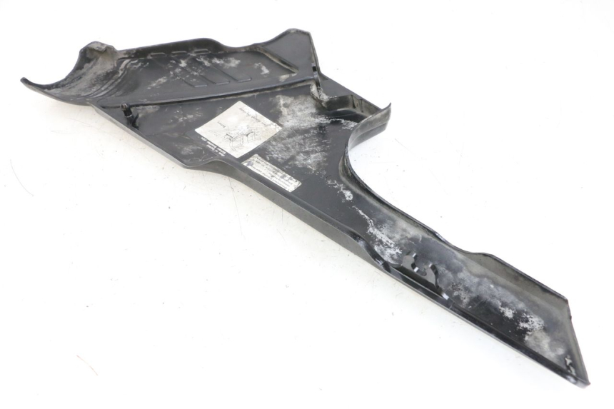 photo de TAPA BAJO ASIENTO IZQUIERDA YAMAHA XJ F 900 (1983 - 1994) - Detalle de la pieza