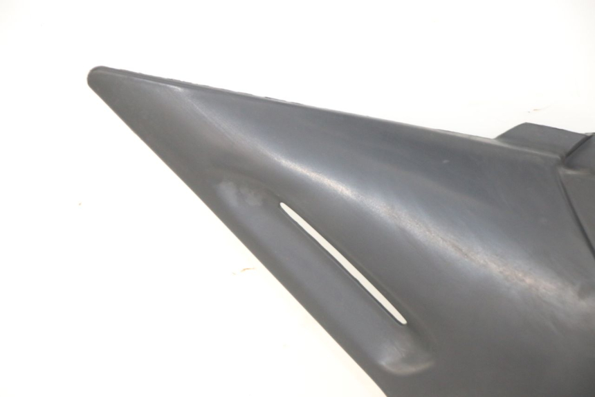 photo de TAPA BAJO ASIENTO IZQUIERDA YAMAHA XJN DIVERSION 600 (2000 - 2003) - Estado de la superficie y material