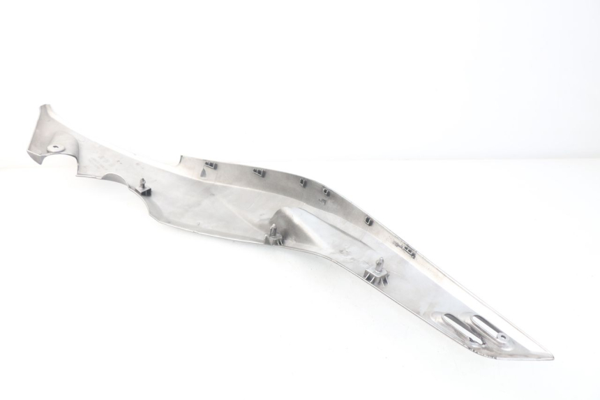 photo de TAPA DEBAJO DEL ASIENTO IZQUIERDO YAMAHA XP T-MAX TMAX ABS 500 (2004 - 2007) - Zoom estado de uso