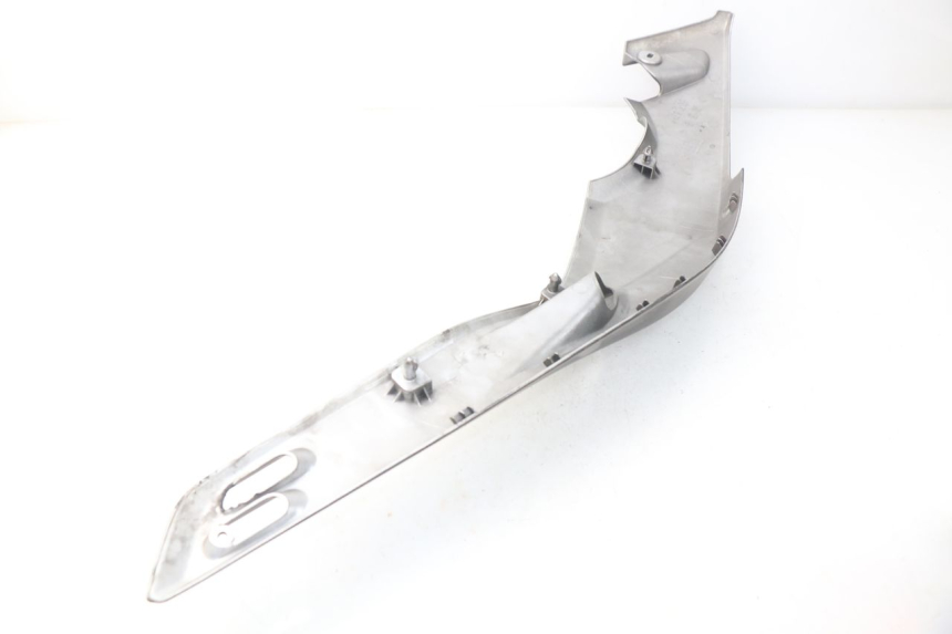 photo de TAPA DEBAJO DEL ASIENTO IZQUIERDO YAMAHA XP T-MAX TMAX ABS 500 (2004 - 2007) - Otra perspectiva