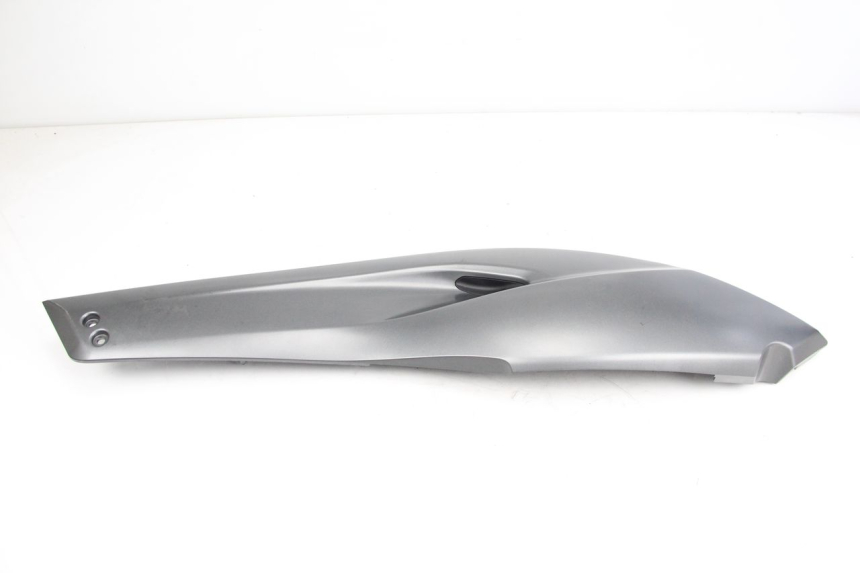 photo de TAPA BAJO ASIENTO IZQUIERDA YAMAHA XP T-MAX TMAX 500 (2008 - 2012) - Detalle de la pieza