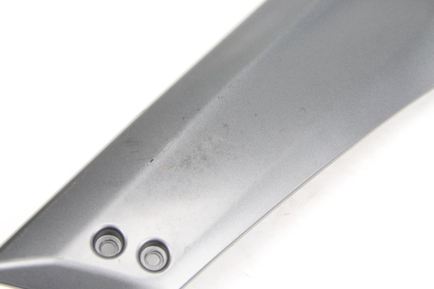 photo de TAPA BAJO ASIENTO IZQUIERDA YAMAHA XP T-MAX TMAX 500 (2008 - 2012) - Otra perspectiva