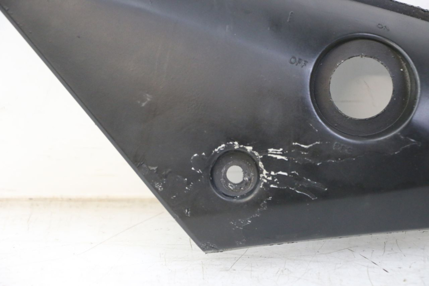 photo de TAPA BAJO ASIENTO IZQUIERDA YAMAHA TZR 50 (2008 - 2016) - Vista general del producto