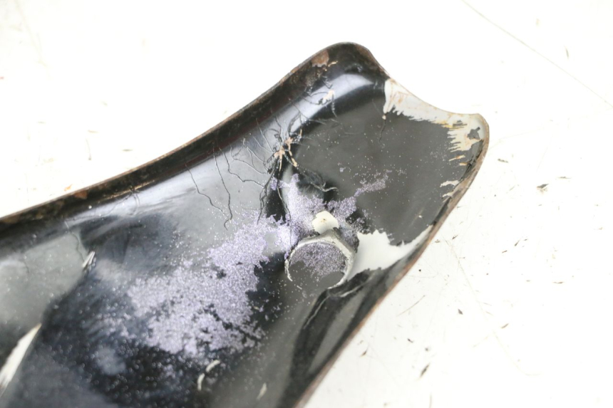 photo de TAPA BAJO ASIENTO IZQUIERDA YAMAHA XV VIRAGO 535 (1988 - 2004) - Zoom estado de uso