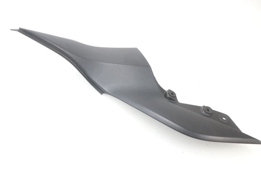 photo de TAPA BAJO ASIENTO IZQUIERDA KAWASAKI Z ABS 750 (2007 - 2013) - Zoom estado de uso