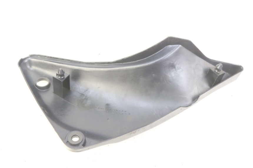 photo de TAPA DEBAJO DEL ASIENTO IZQUIERDO KAWASAKI ZEPHYR 1100 ( - 1995) - Vista general del producto