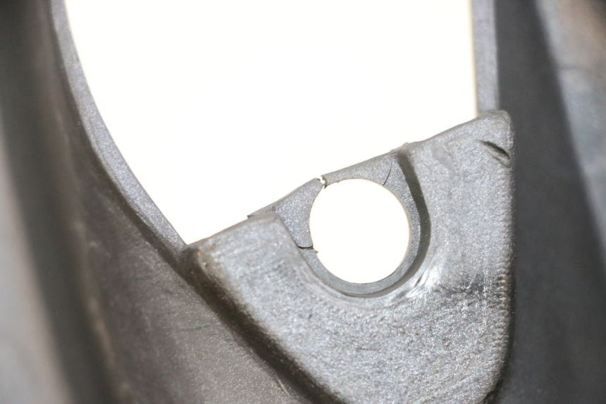 photo de TAPA BAJO ASIENTO IZQUIERDA KAWASAKI ZR 7 750 (1999 - 2004) - Zoom estado de uso