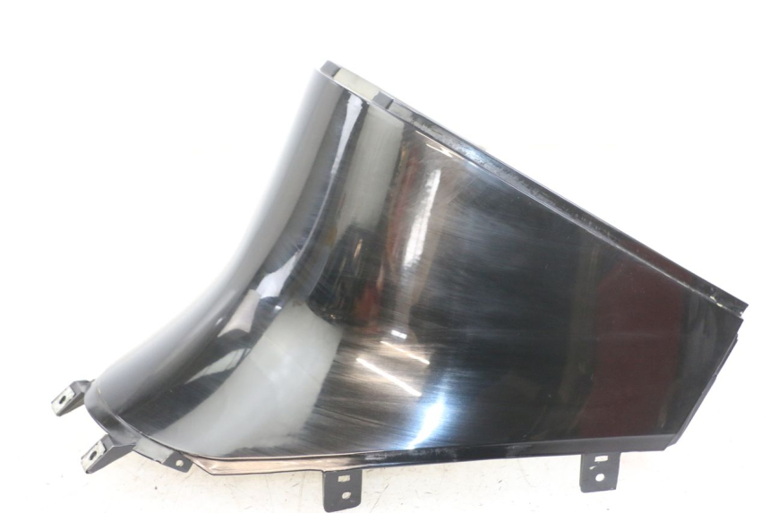 photo de TAPA BAJO ASIENTO GOES WIKI 125 (2010 - 2015) - Detalles de los puntos de fijación