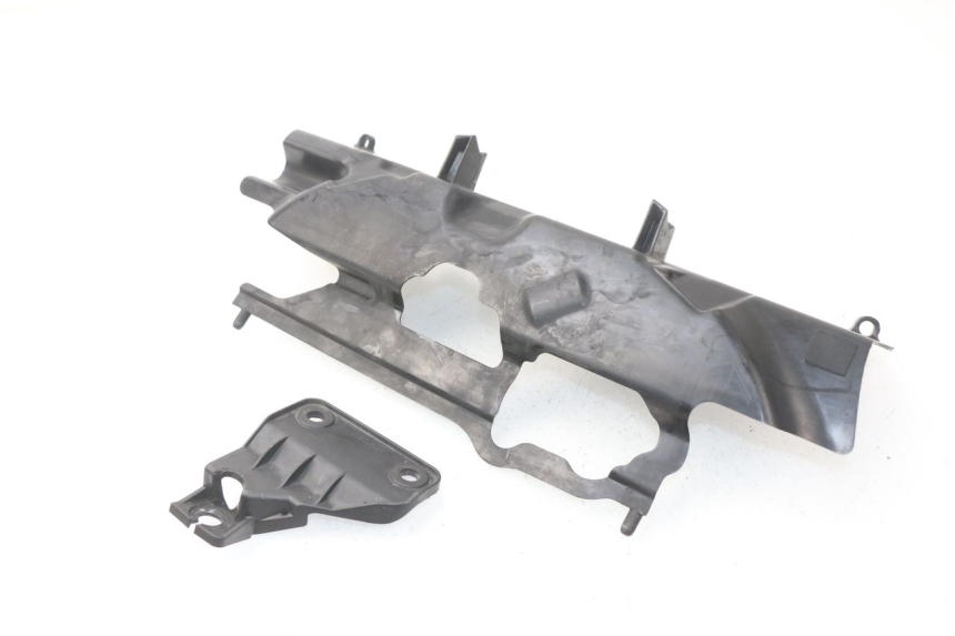 photo de TAPA BAJO ASIENTO SUZUKI GSX-R GSXR 750 (2011 - 2016) - Zoom estado de uso