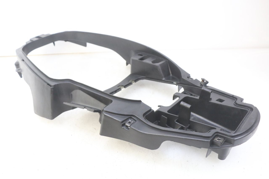 photo de TAPA BAJO EL ASIENTO REVATTO IMPERATOR 125 (2007 - 2015) - Primer plano técnico