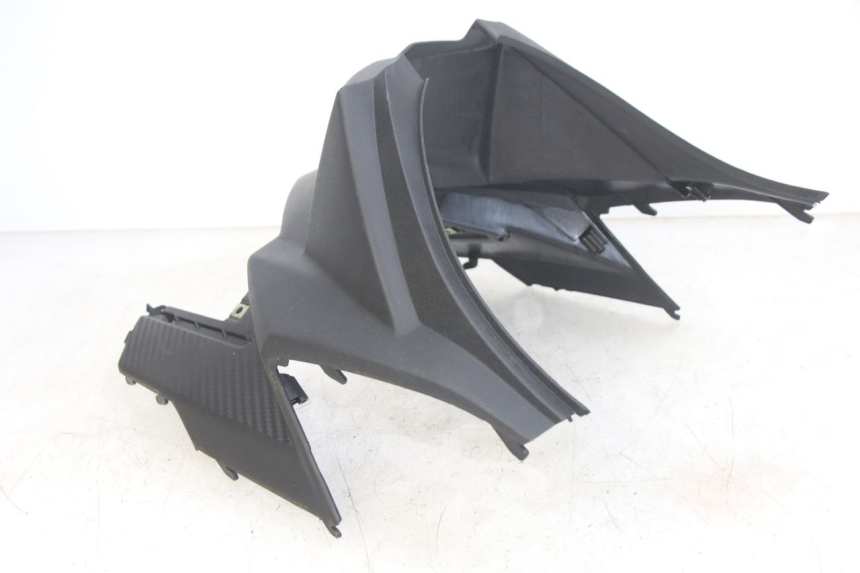 photo de TAPA BAJO EL ASIENTO SYM JET 14 4T 50 (2018 - 2022) - Otra perspectiva