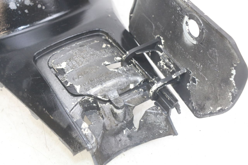 photo de TAPA DEBAJO DEL ASIENTO SYM JET SPORT XR 50 (2006 - 2015) - Otra perspectiva