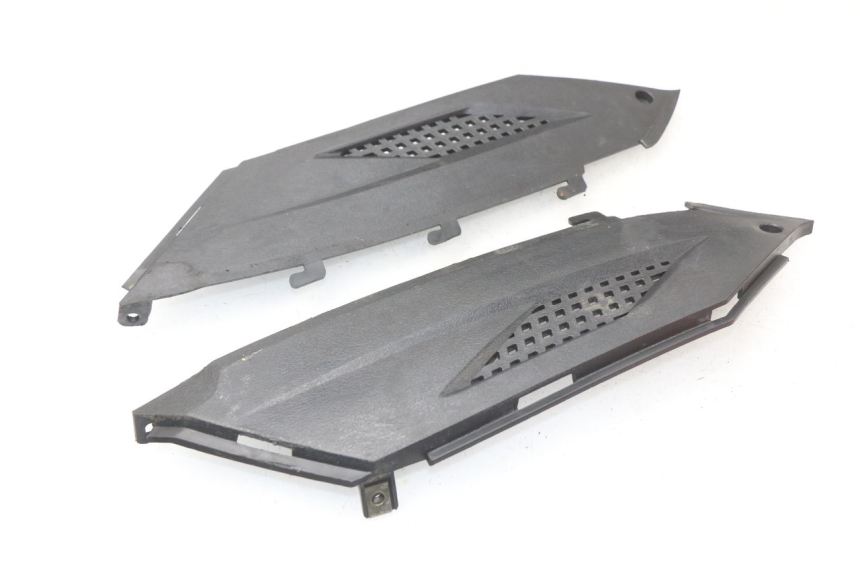 photo de TAPA BAJO ASIENTO RIDE JUMP 2T 50 (2012 - 2017) - Primer plano técnico