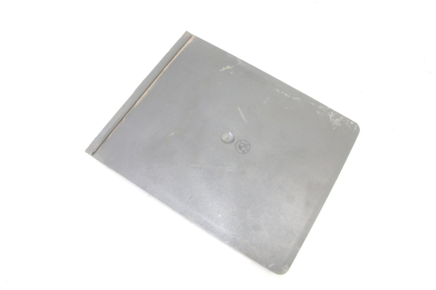 photo de TAPA BAJO ASIENTO BMW K 75 RT 750 (1989 - 1997) - Detalle de la pieza