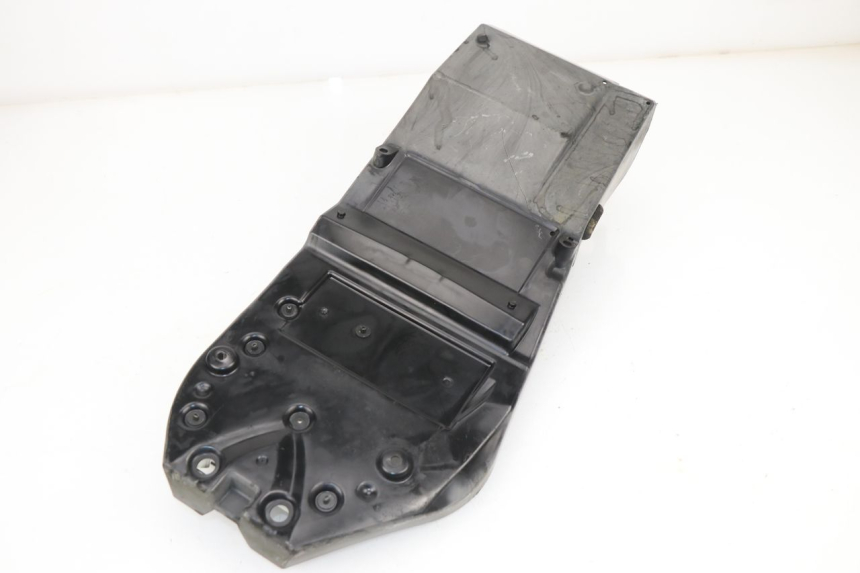 photo de TAPA BAJO EL ASIENTO KAWASAKI Z 750 (2007 - 2013) - Otra perspectiva