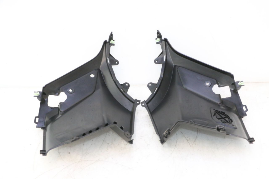 photo de TAPA BAJO ASIENTO PEUGEOT KISBEE 4T 50 (2023 - 2026) - Vista general del producto
