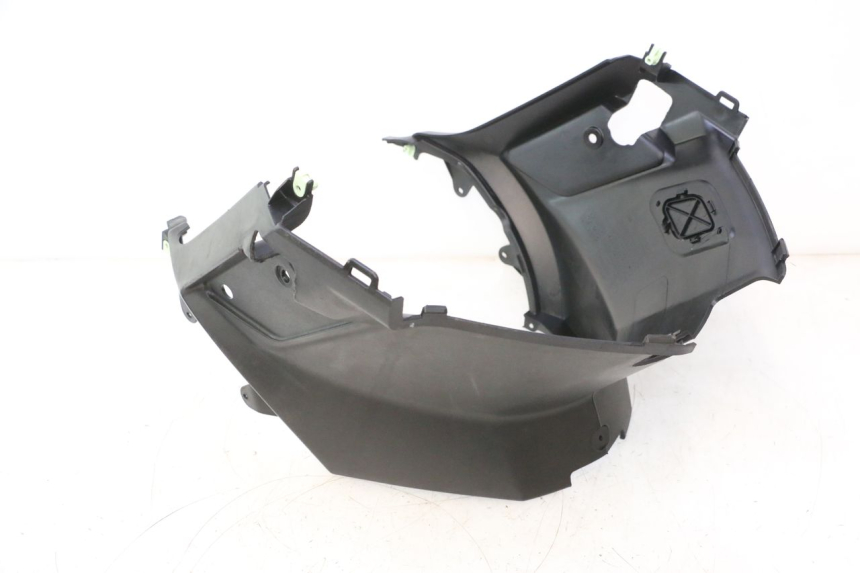 photo de TAPA BAJO ASIENTO PEUGEOT KISBEE 4T 50 (2023 - 2026) - Detalles de los puntos de fijación