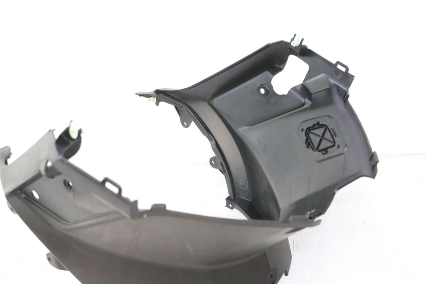 photo de TAPA BAJO ASIENTO PEUGEOT KISBEE 4T 50 (2023 - 2026) - Estado de la superficie y material