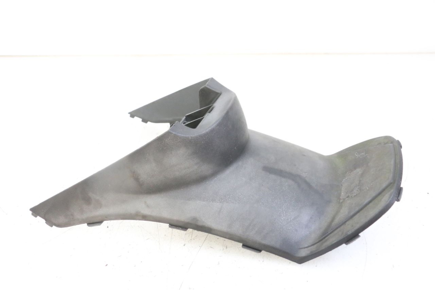 photo de TAPA BAJO ASIENTO KYMCO DINK 4T 50 (2007 - 2018) - Primer plano técnico