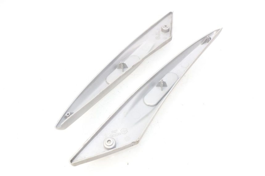 photo de TAPA BAJO EL ASIENTO PIAGGIO LIBERTY 4T 50 (2004 - 2008) - Detalle de la pieza