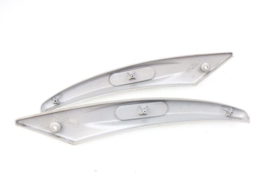 photo de TAPA BAJO EL ASIENTO PIAGGIO LIBERTY 4T 50 (2004 - 2008) - Zoom estado de uso