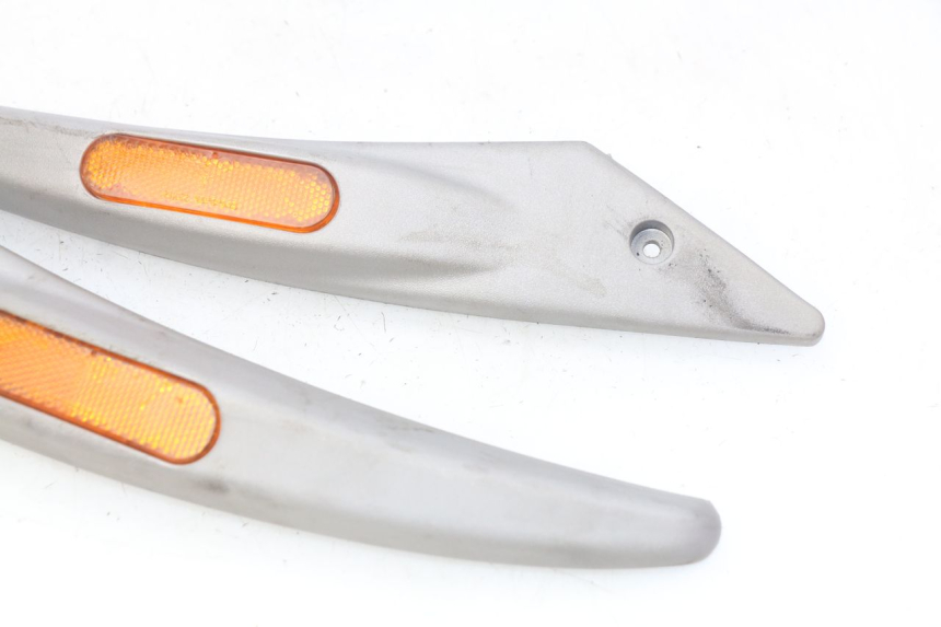 photo de TAPA BAJO EL ASIENTO PIAGGIO LIBERTY 4T 50 (2004 - 2008) - Otra perspectiva