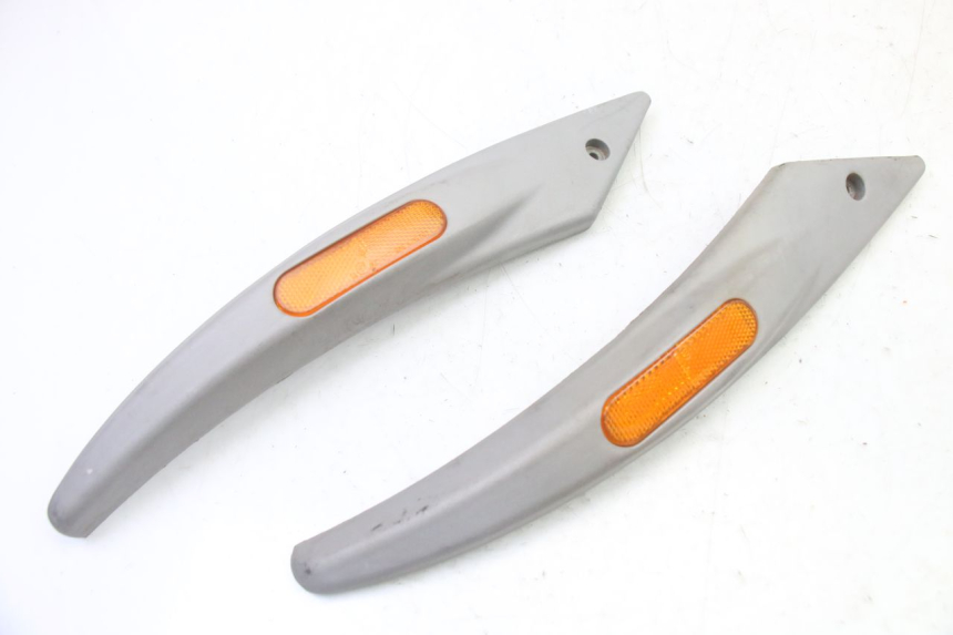 photo de TAPA DEBAJO DEL ASIENTO PIAGGIO LIBERTY 4T 50 (2009 - 2015) - Detalle de la pieza