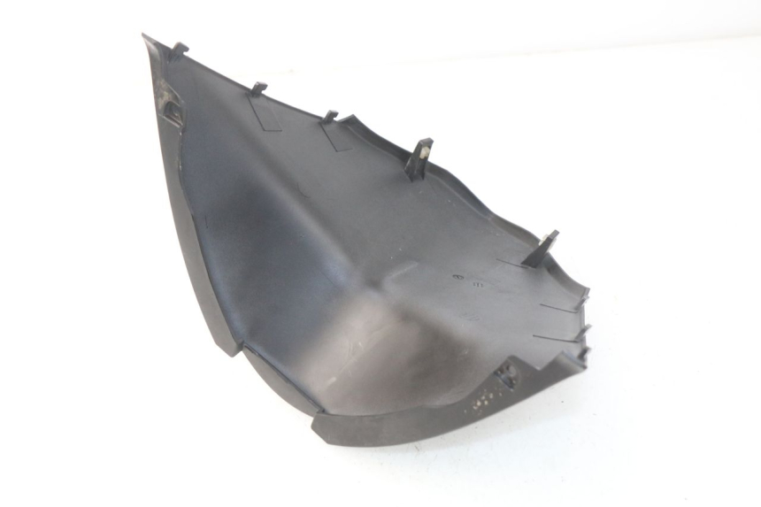 photo de TAPA BAJO EL ASIENTO PIAGGIO LIBERTY IGET 4T 50 (2015 - 2020) - Detalle de la pieza