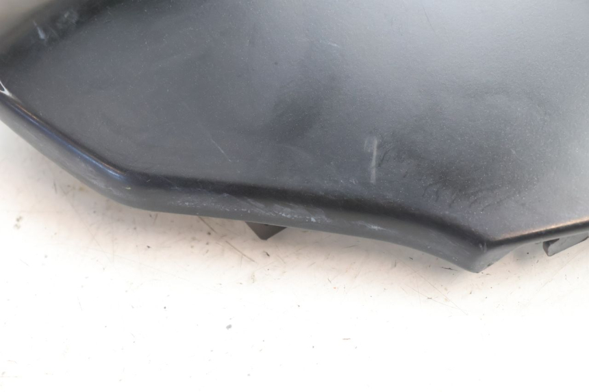 photo de TAPA BAJO ASIENTO PIAGGIO LIBERTY IGET 4T 50 (2021 - 2025) - Zoom estado de uso