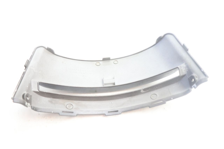 photo de TAPA BAJO EL ASIENTO KYMCO LIKE 125 (2009 - 2016) - Primer plano técnico