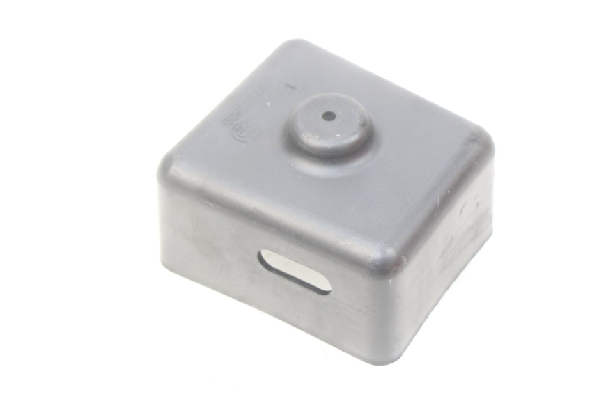 photo de TAPA DEBAJO DEL ASIENTO PEUGEOT LUDIX 2 PRO 4T 50 (2008 - 2013) - Zoom estado de uso