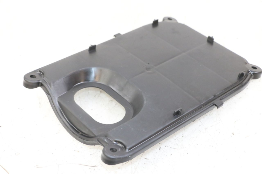 photo de TAPA BAJO ASIENTO MASAI XL 50 (2012 - 2019) - Zoom estado de uso