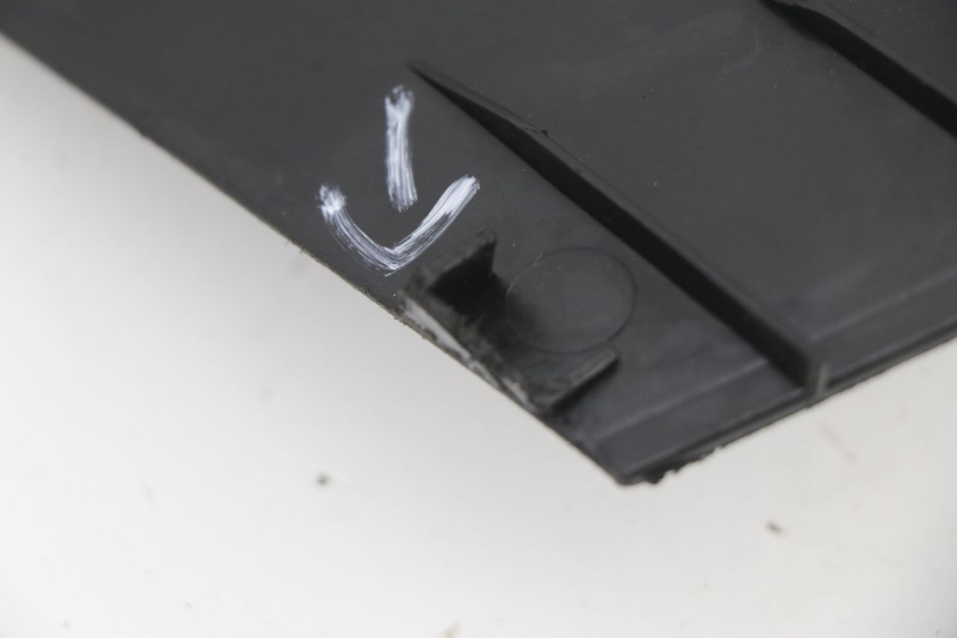 photo de TAPA BAJO ASIENTO EUROCKA MATADOR 4T 50 (2010 - 2016) - Otra perspectiva