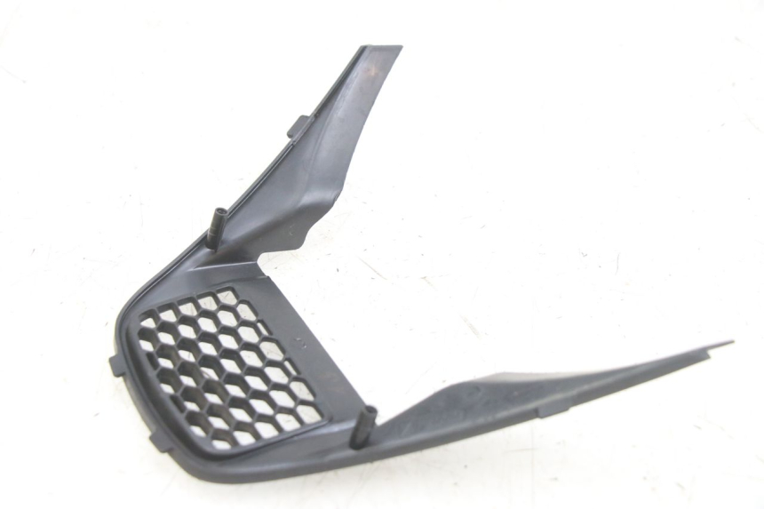 photo de TAPA DEBAJO DEL ASIENTO PIAGGIO MEDLEY 125 (2016 - 2023) - Detalle de la pieza