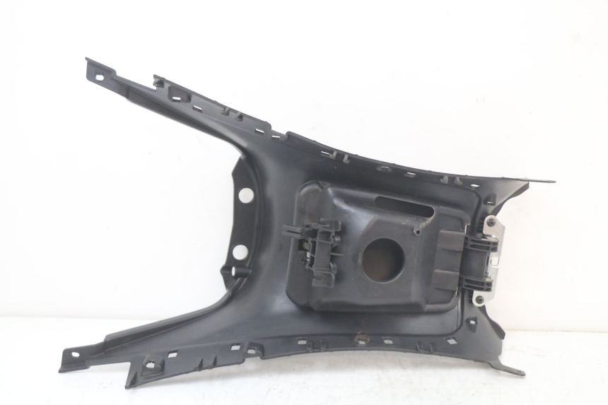 photo de TAPA BAJO ASIENTO PIAGGIO MP3 HPE 350 (2018 - 2020) - Recambio usado revisado