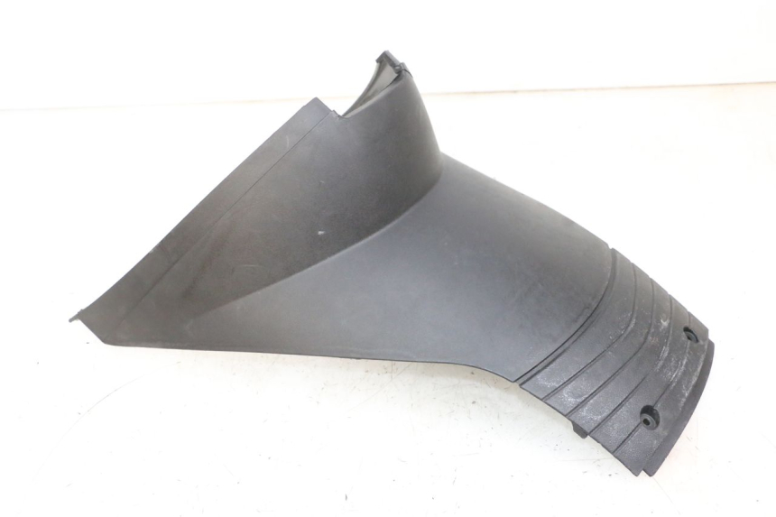 photo de TAPA DEBAJO DEL ASIENTO PIAGGIO NEW TYPHOON 50 (2018 - 2021) - Detalles de los puntos de fijación